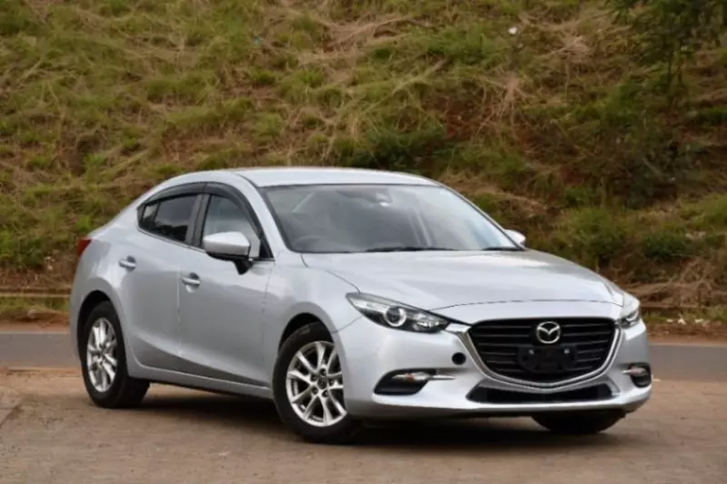 Mazda Axela    - 2018