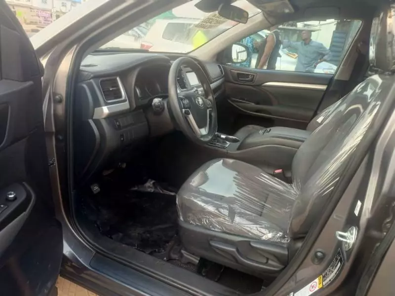 Toyota Highlander   - 2019