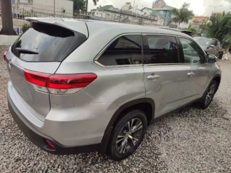 TOYOTA Highlander   - 2020