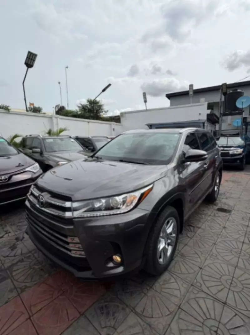 TOYOTA Highlander   - 2015