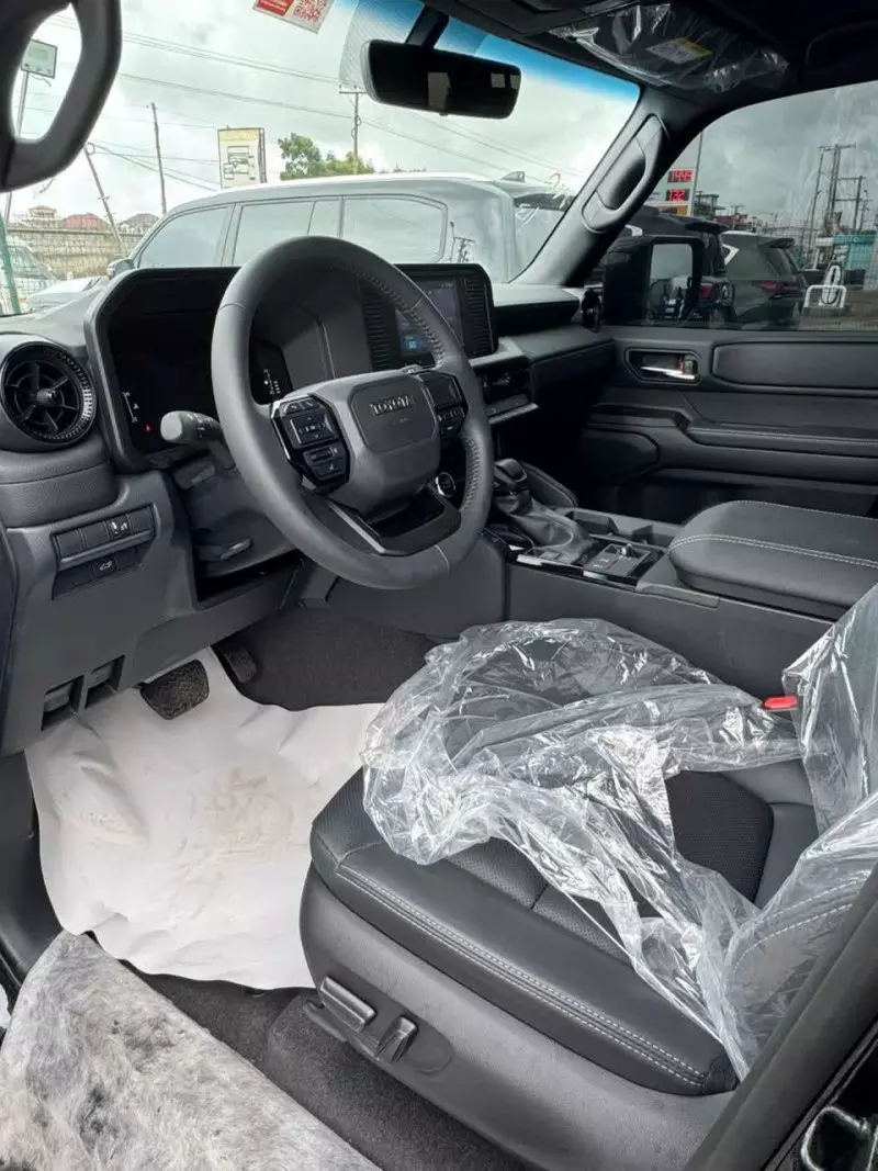 Toyota Land Cruiser Prado   - 2025
