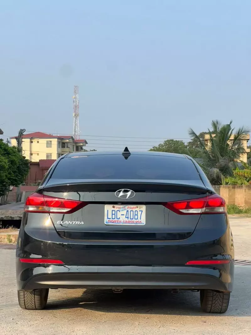 Hyundai Elantra   - 2017