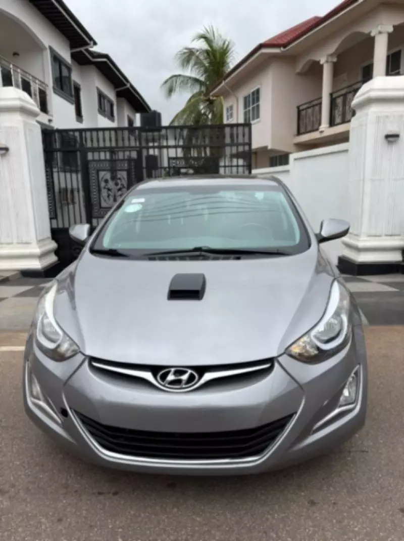 Hyundai Elantra - 2015