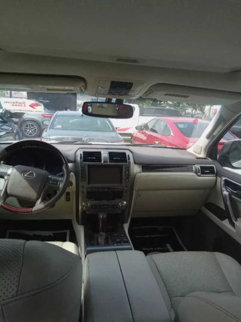 Lexus GX 460   - 2010