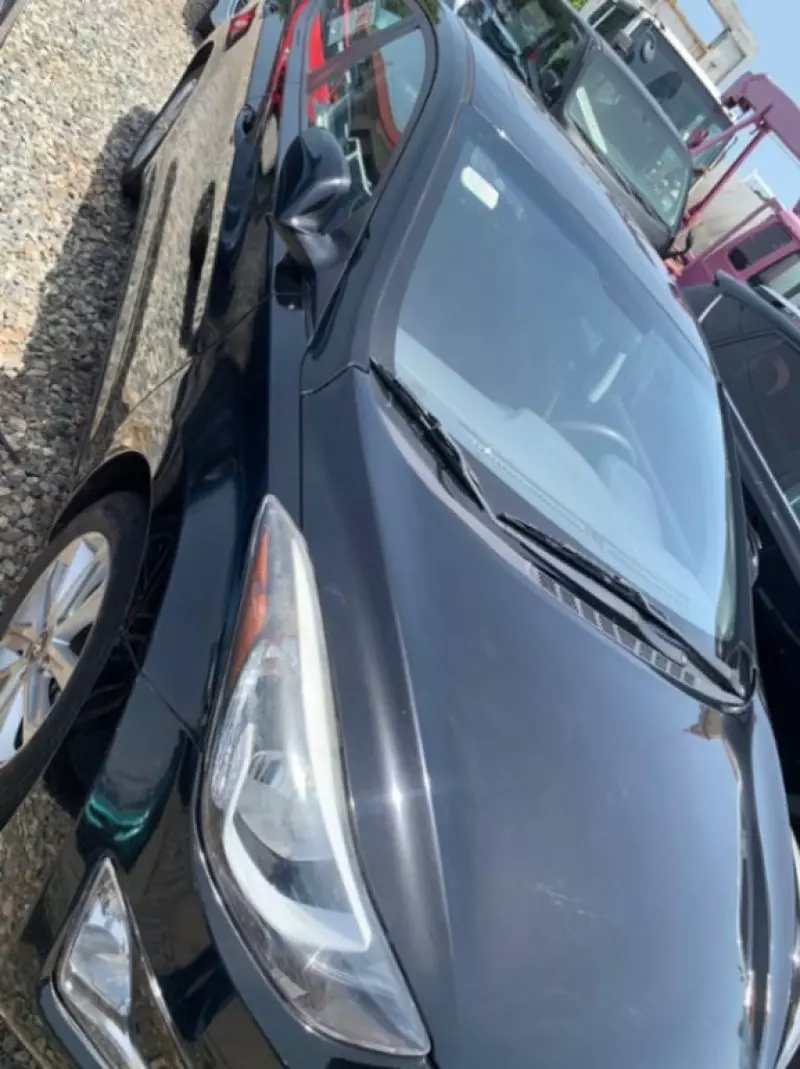 Hyundai Elantra   - 2015