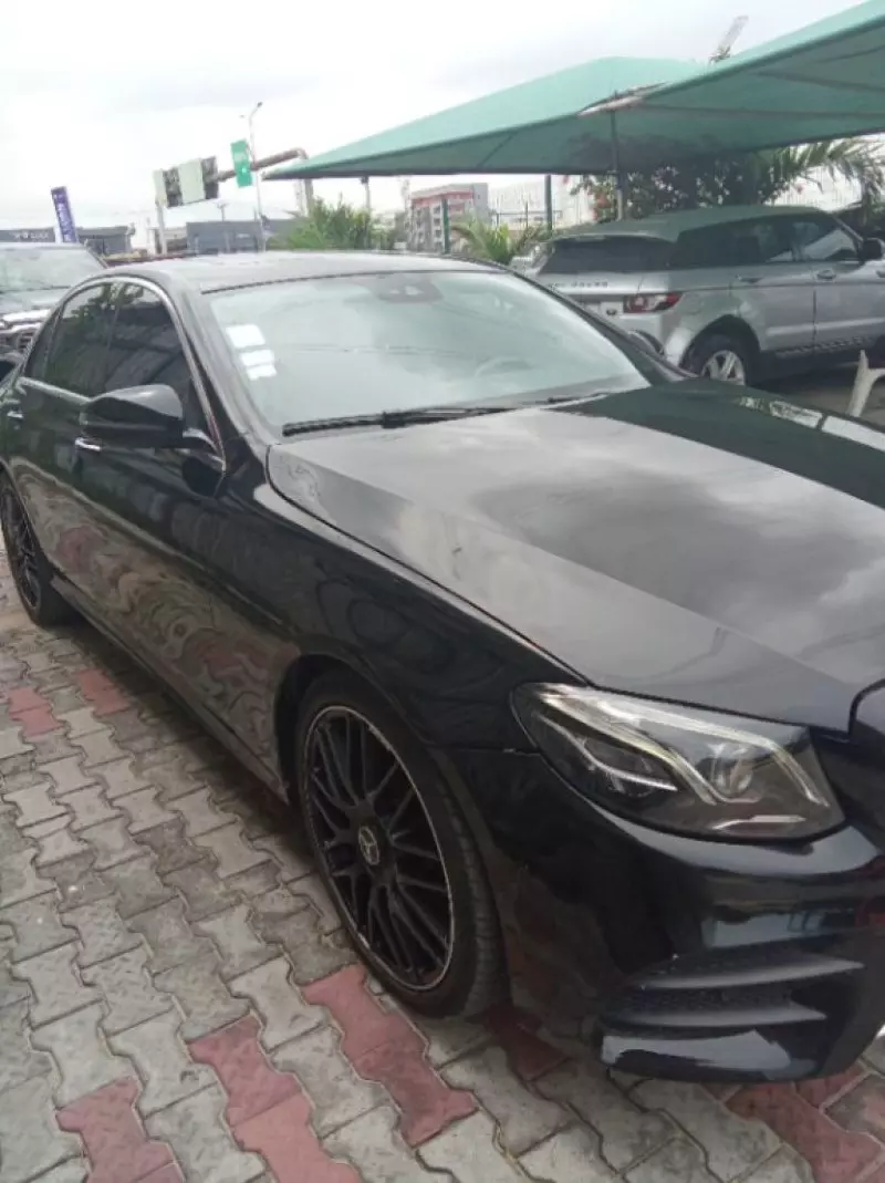 Mercedes-Benz E 300   - 2017