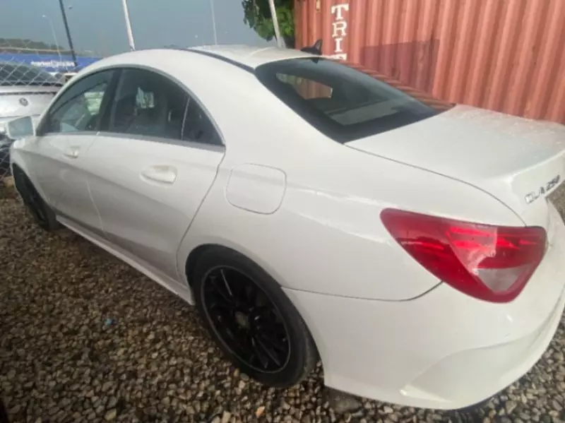 Mercedes-Benz CLA-Class   - 2015