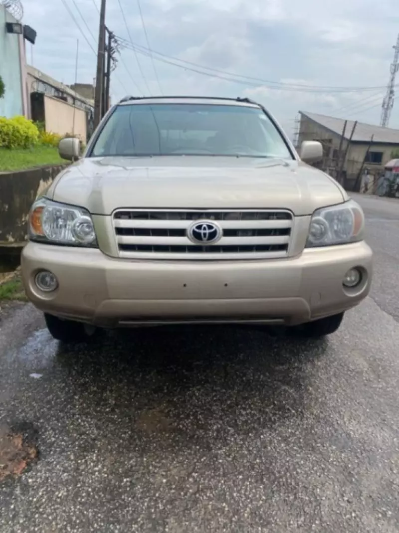 Toyota Highlander   - 2005