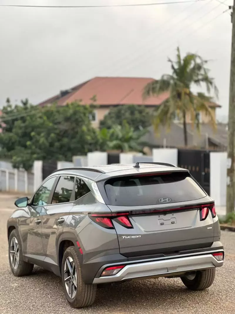 Hyundai TUCSON 2.4L 4x2 GLS   - 2025