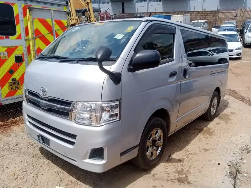 Toyota Hiace   - 2013