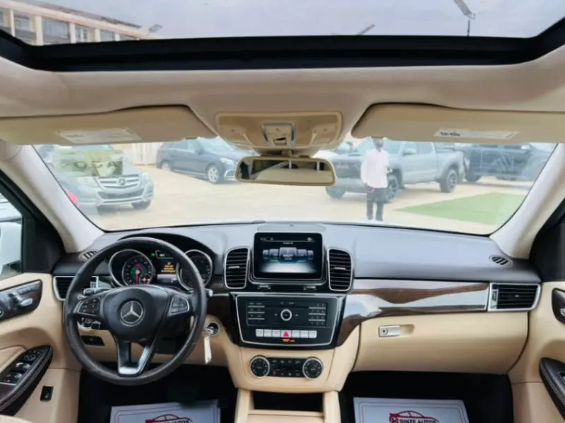 Mercedes-Benz GLE 350   - 2016