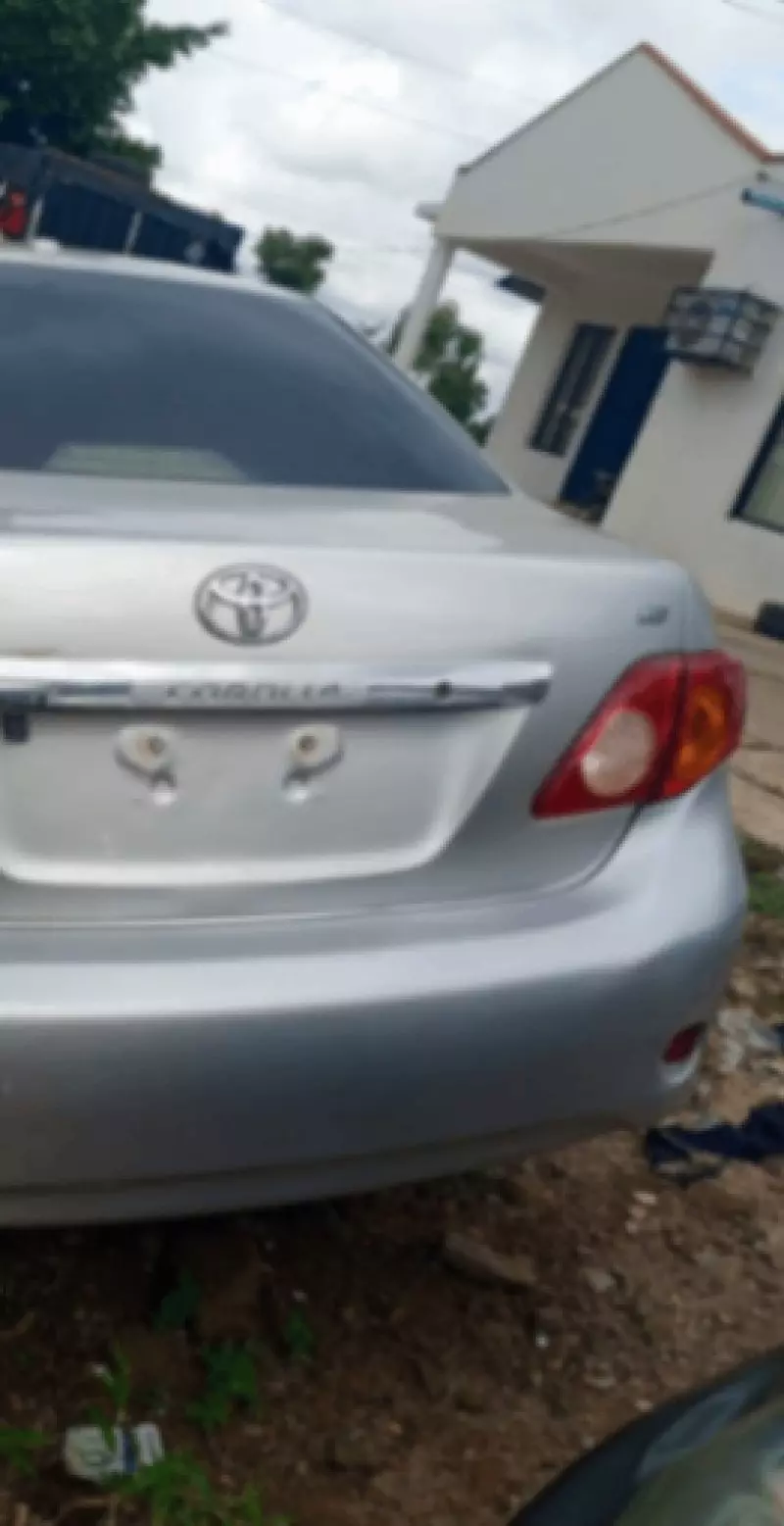 TOYOTA Corolla - 2009