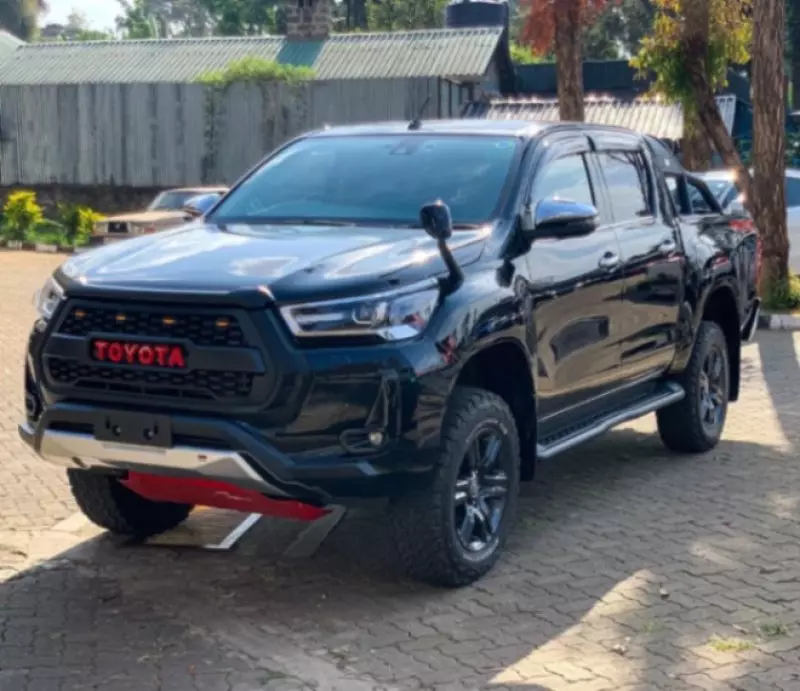Toyota Hilux   - 2020