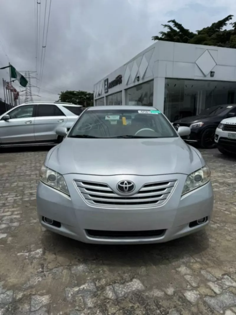 Toyota Camry - 2007