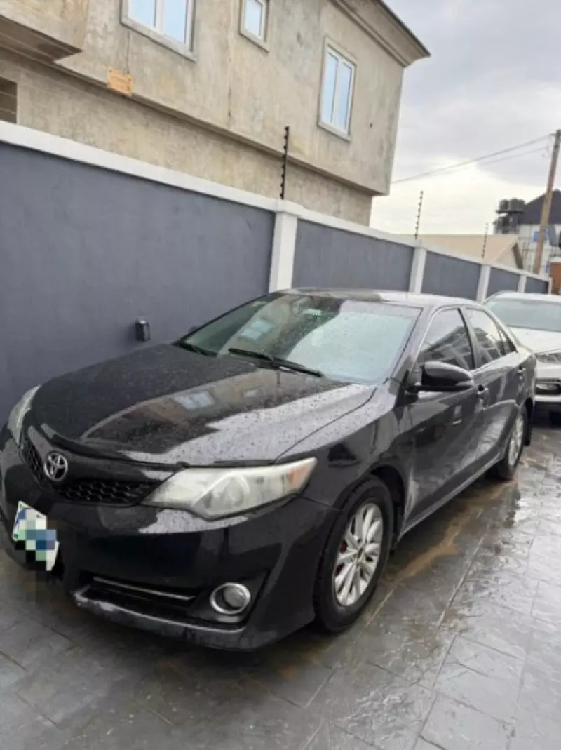 TOYOTA Camry   - 2012
