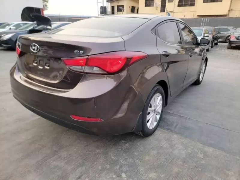 Hyundai Elantra   - 2014