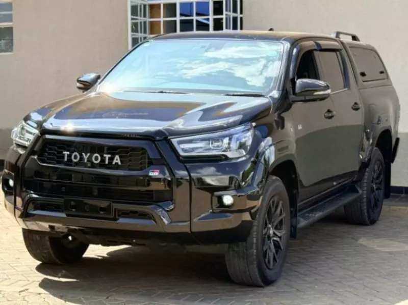 Toyota Hilux   - 2022