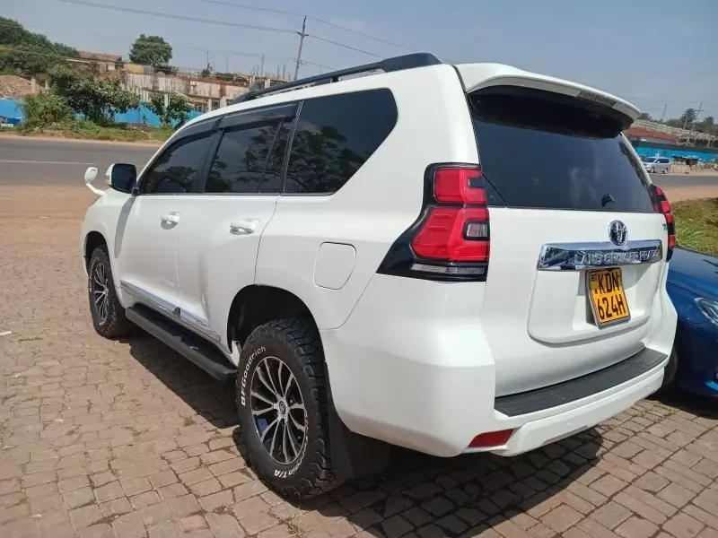 TOYOTA Land Cruiser - 2018