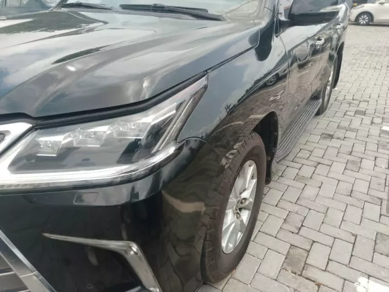 Lexus LX 570   - 2017