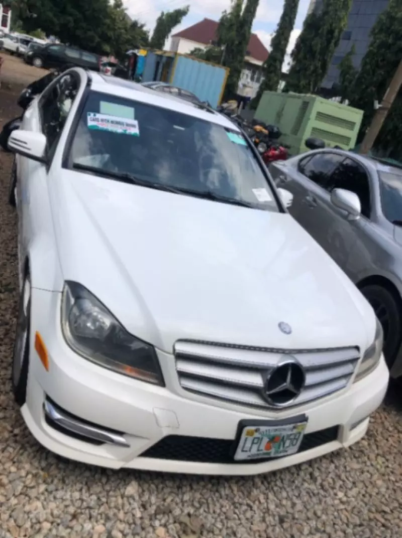Mercedes-Benz C 300   - 2013
