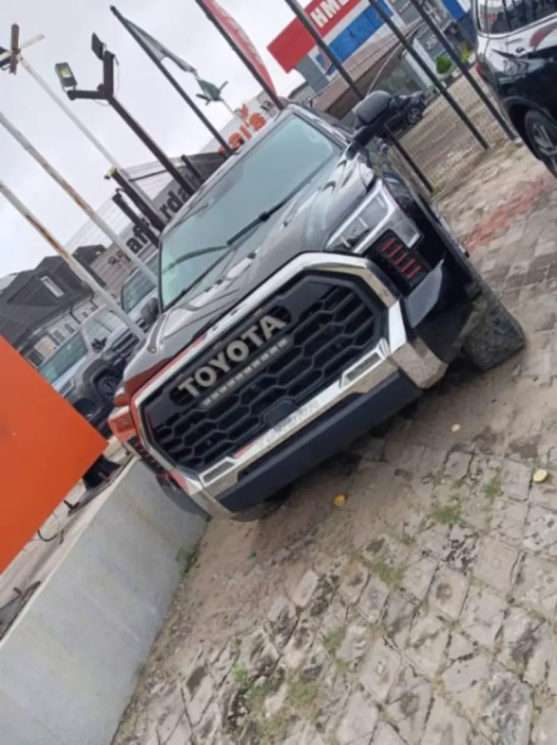 TOYOTA Tundra   - 2019