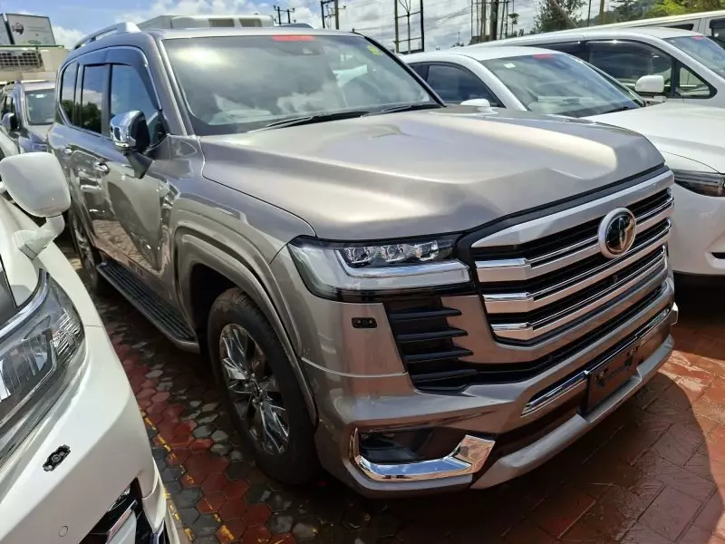 Toyota Landcruiser ZX   - 2023