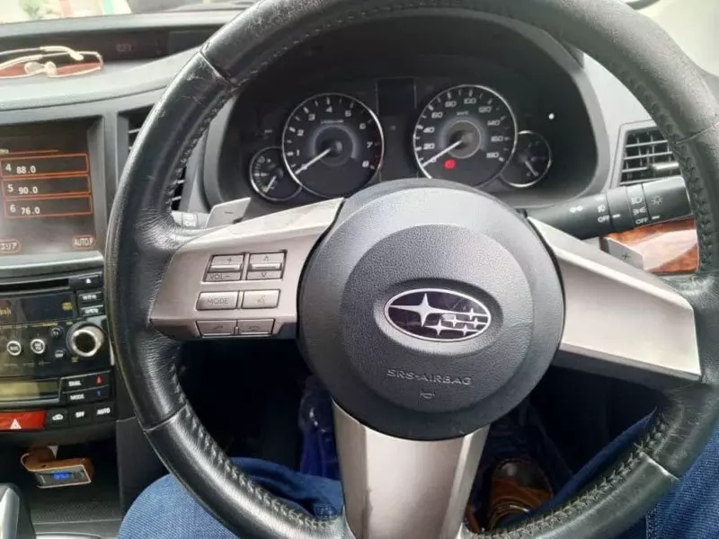 Subaru Legacy - 2010