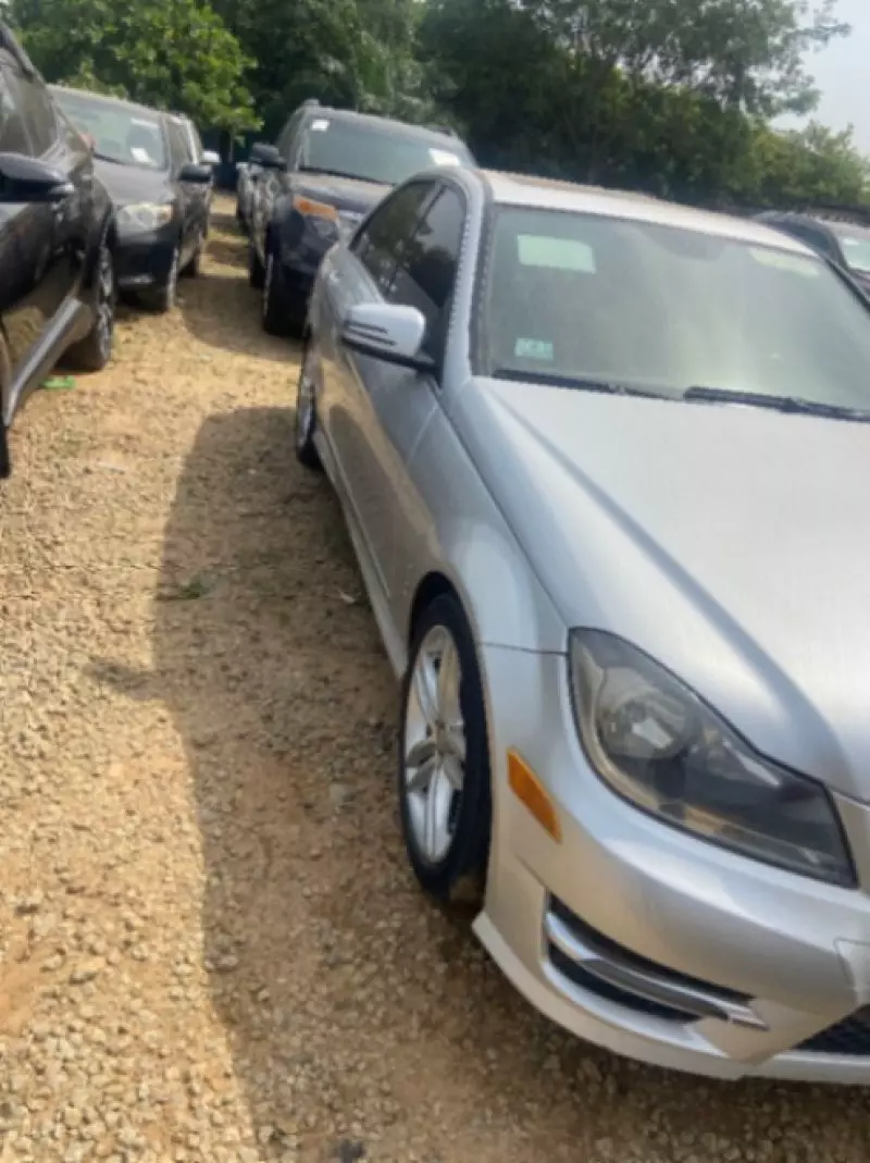 Mercedes-Benz C 300   - 2012