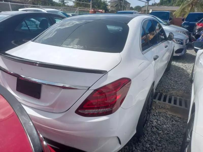 Mercedes-Benz C 300   - 2017