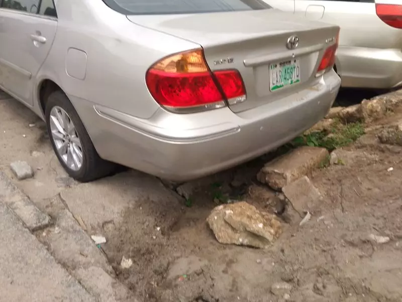 Toyota Camry   - 2006