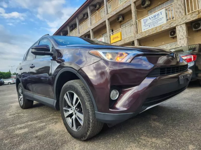TOYOTA RAV4   - 2018