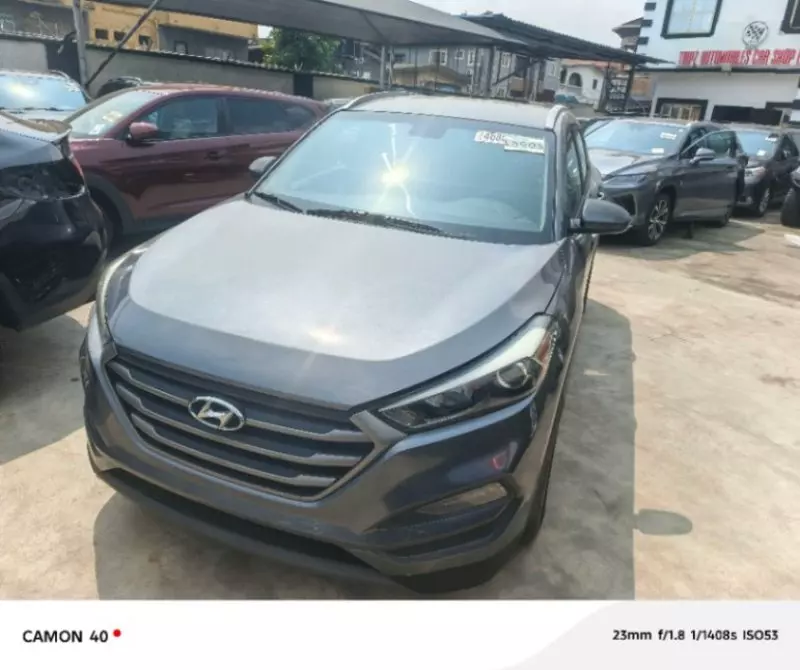 Hyundai Tucson   - 2016