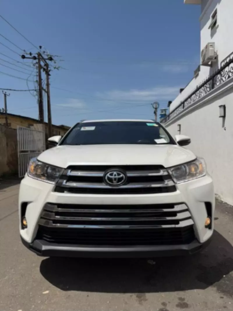 TOYOTA Highlander   - 2015