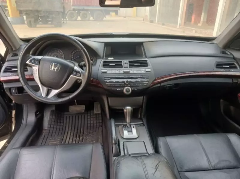 Honda Crosstour   - 2012