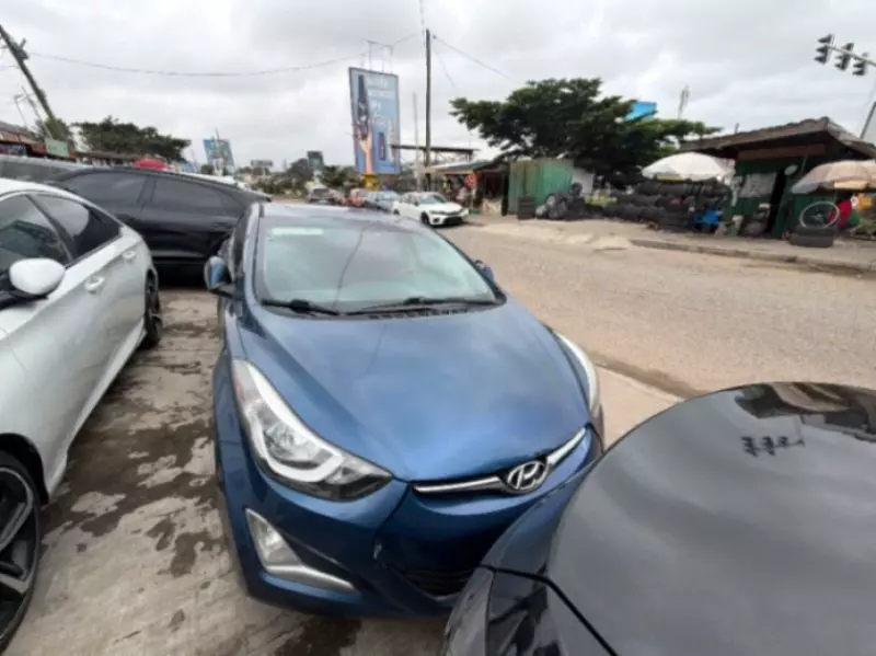 Hyundai Elantra   - 2016