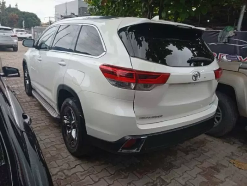 TOYOTA Highlander   - 2017