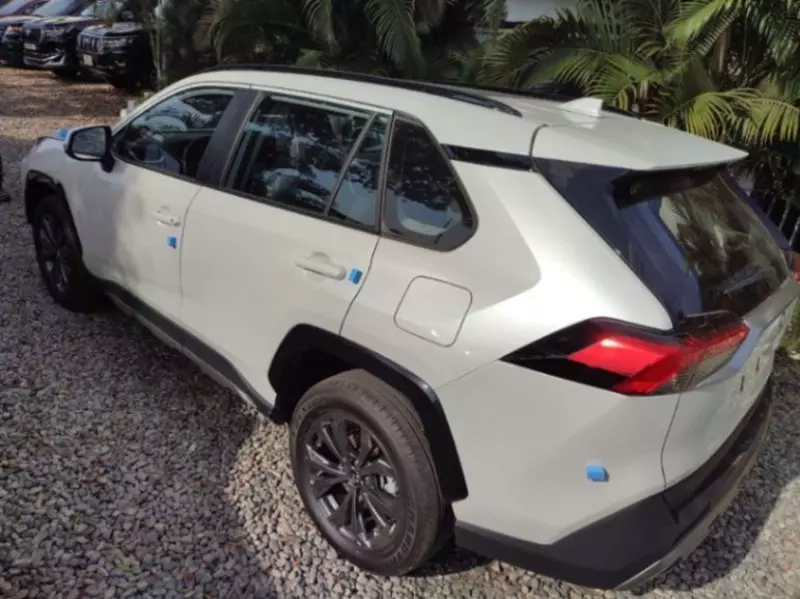 TOYOTA RAV 4   - 2025
