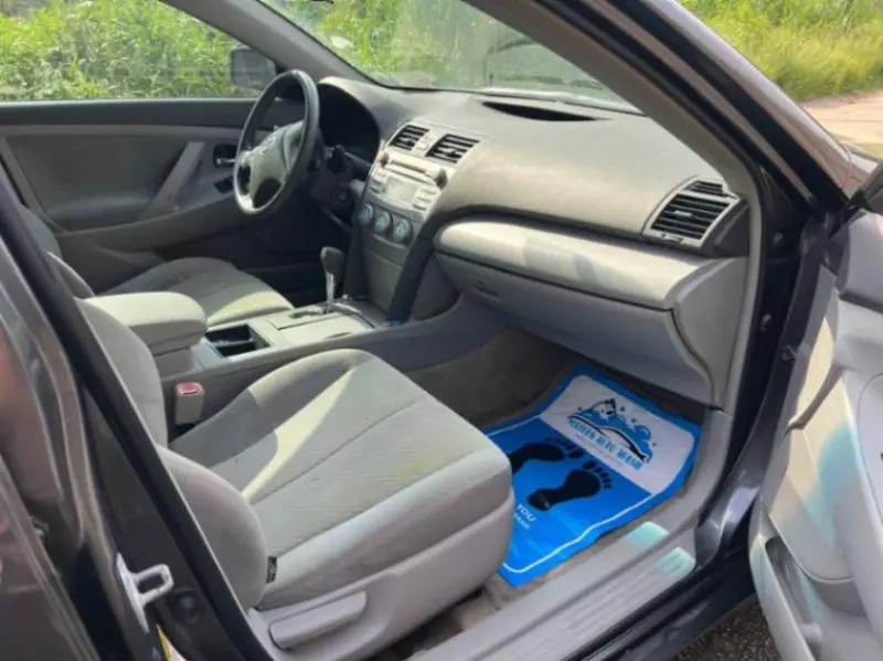 Toyota Camry   - 2009