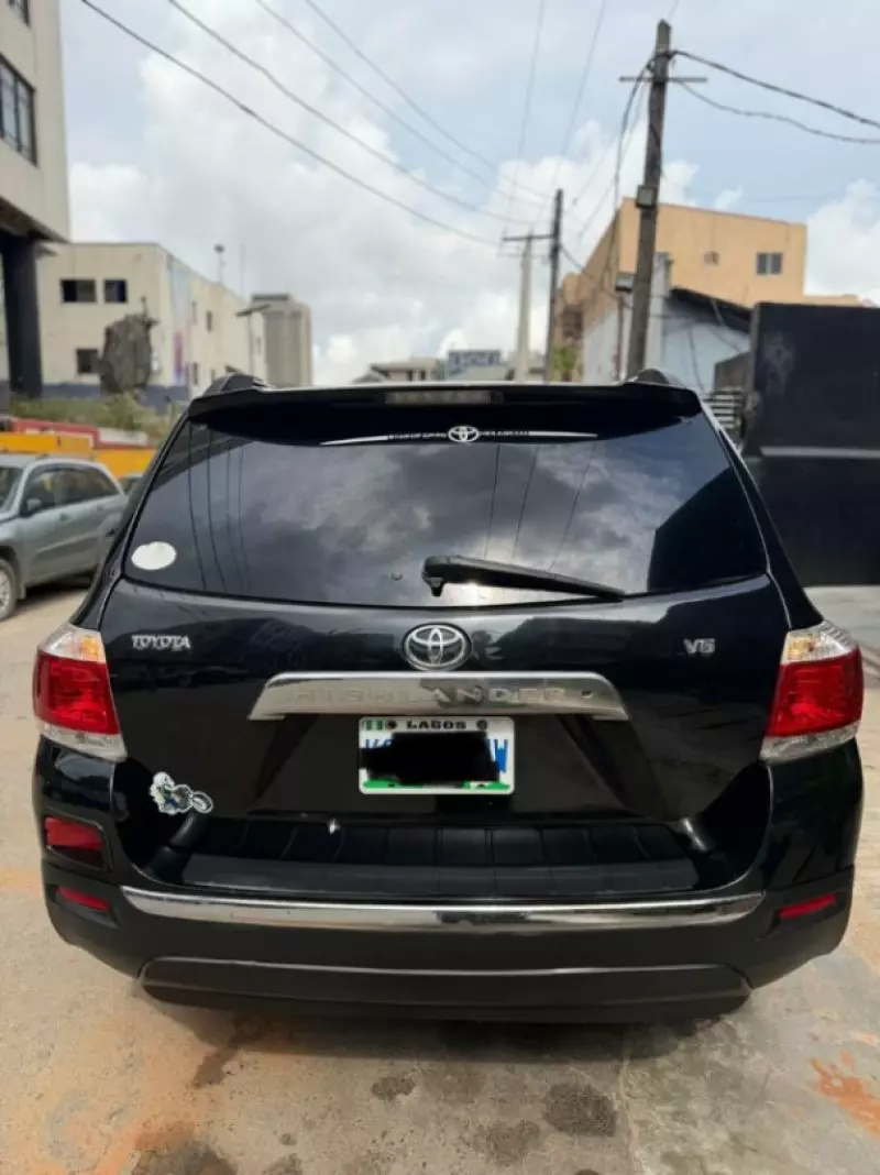 TOYOTA Highlander   - 2010