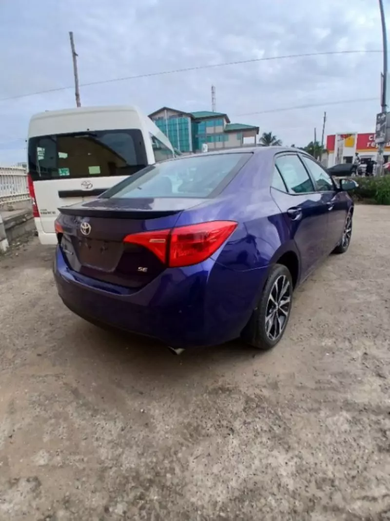 TOYOTA Corolla   - 2018