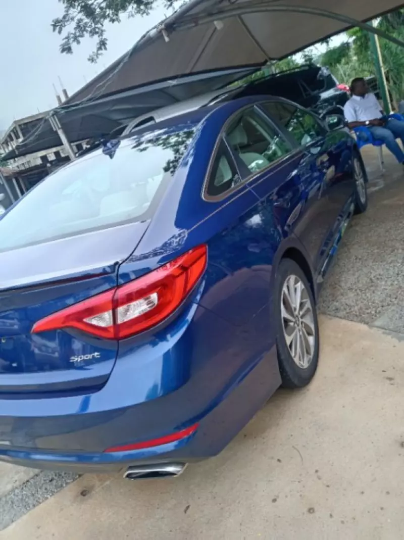 Hyundai Sonata   - 2015