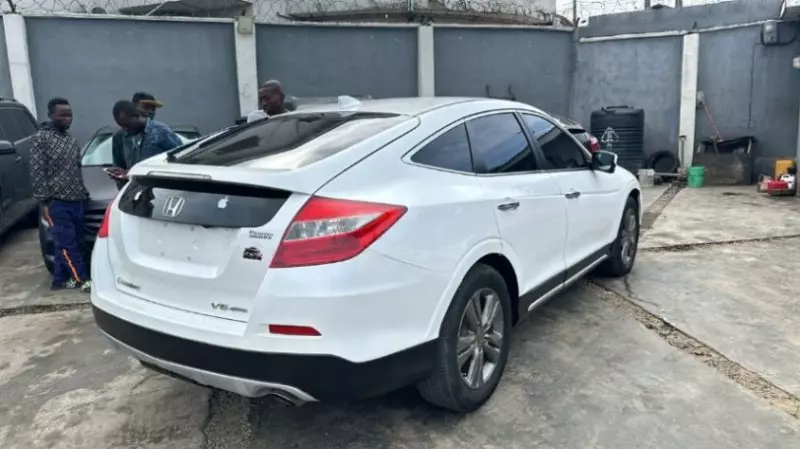 Honda Crosstour   - 2013