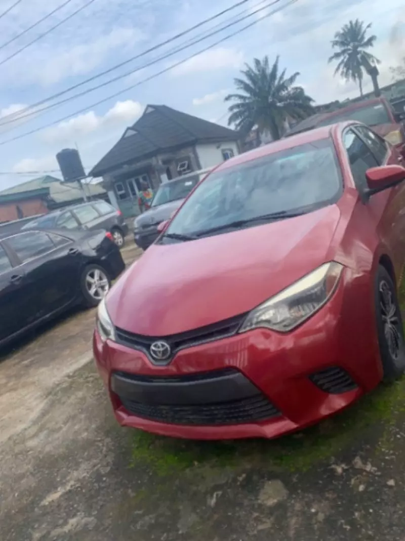 Toyota Corolla   - 2016