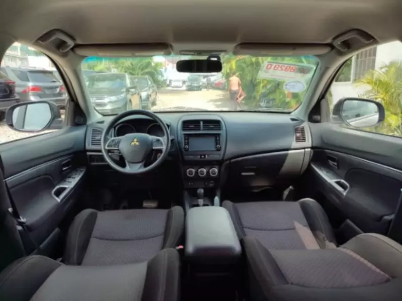 Mitsubishi Outlander Sport   - 2018