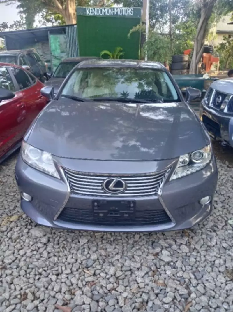Lexus ES - 2014