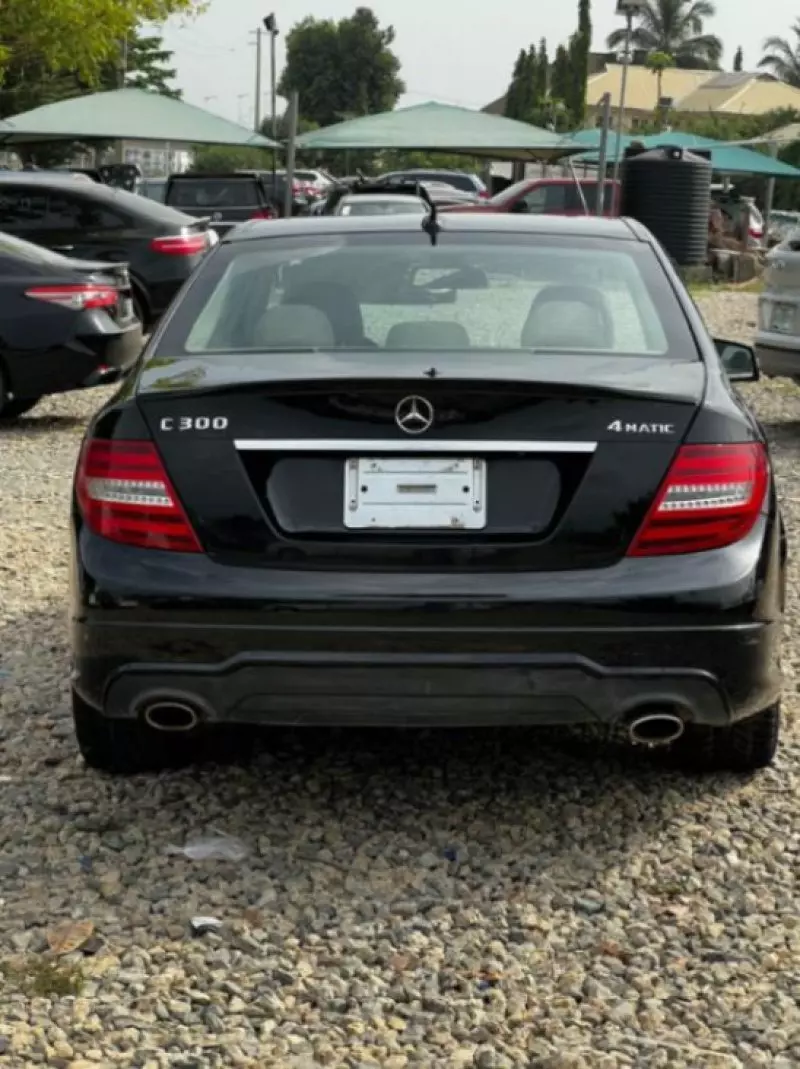 Mercedes-Benz C-class   - 2014