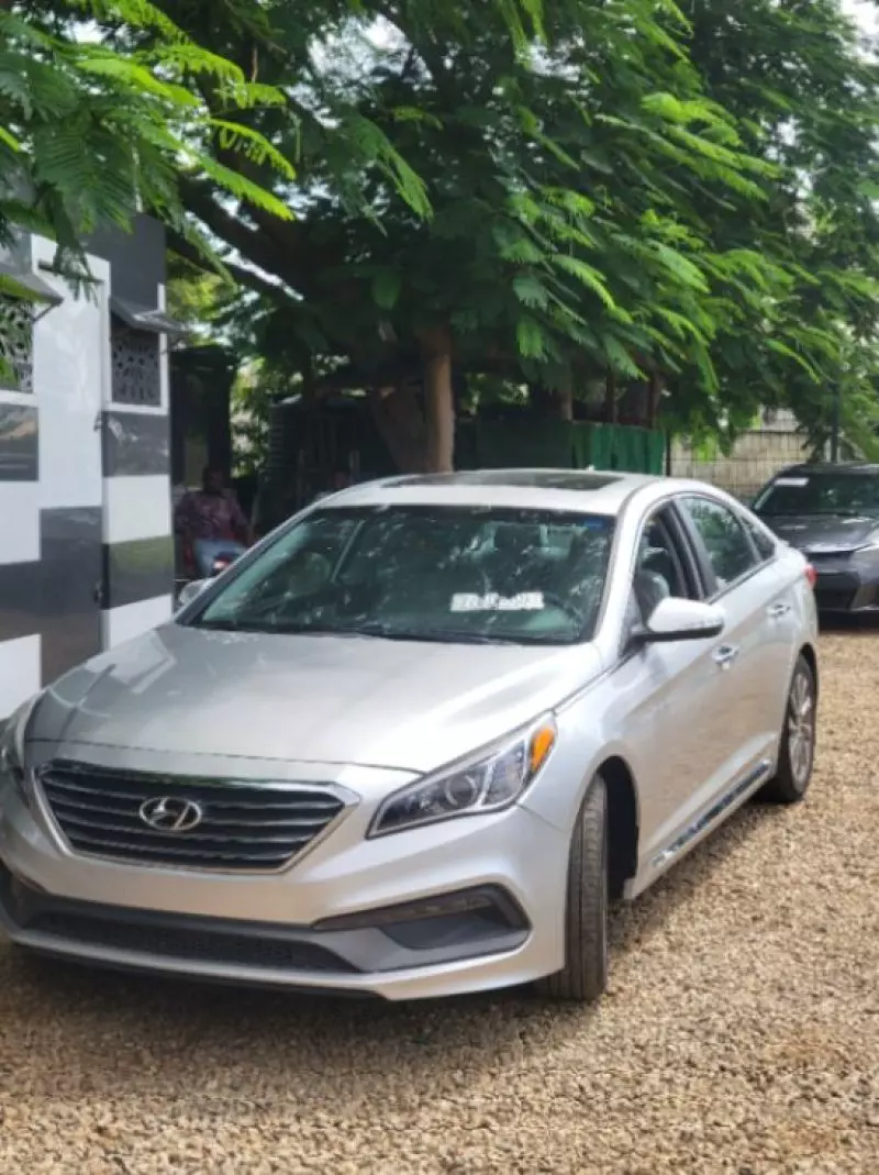 Hyundai Sonata   - 2017