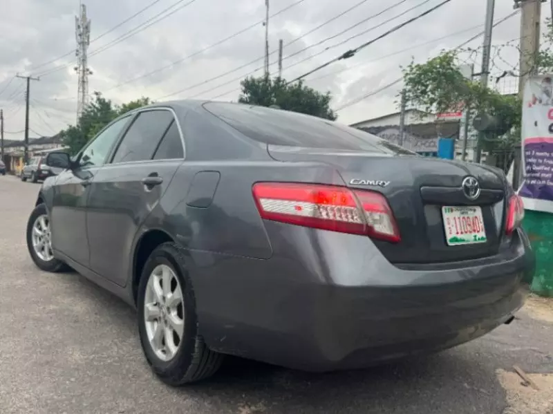 TOYOTA Camry   - 2011