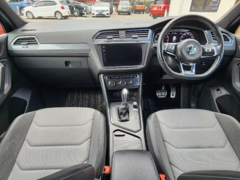 Volkswagen Tiguan   - 2018