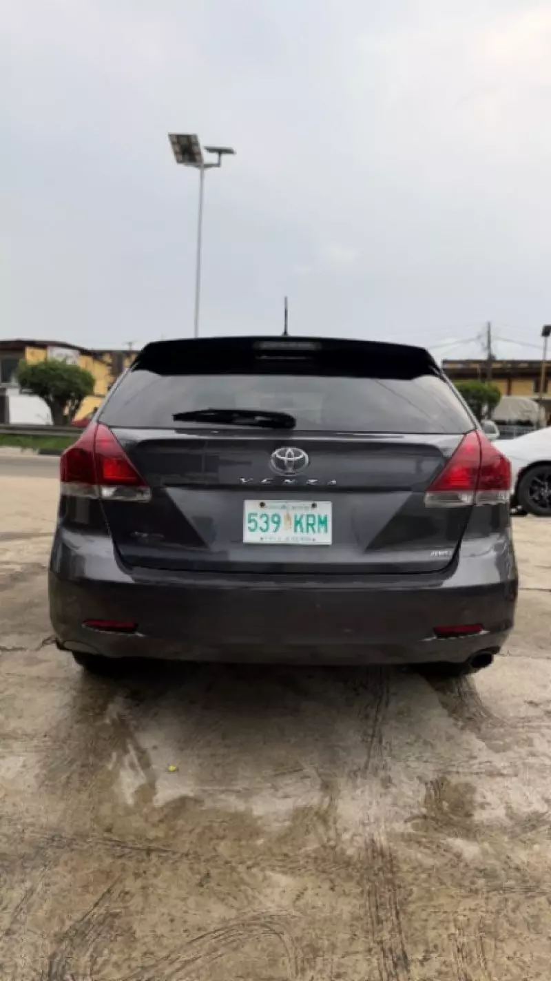 TOYOTA Venza   - 2013